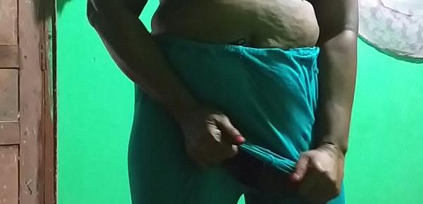  horny desi indian  tamil telugu kannada malayalam hindi vanitha showing big boobs and shaved pussy tear his green leggings press hard boobs press nip rubbing pussy masturbation white radish use